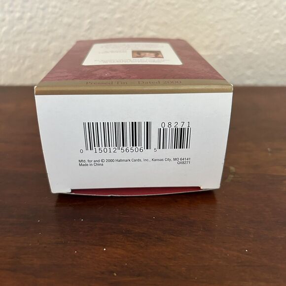 Hallmark Keepsake Ornament Cool Character Snowman 2000 - Picture 8 of 9